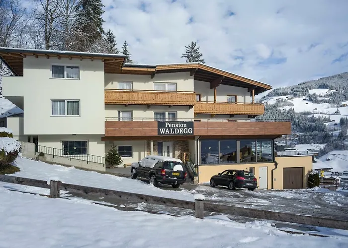 Waldegg بيت ضيافة 3*